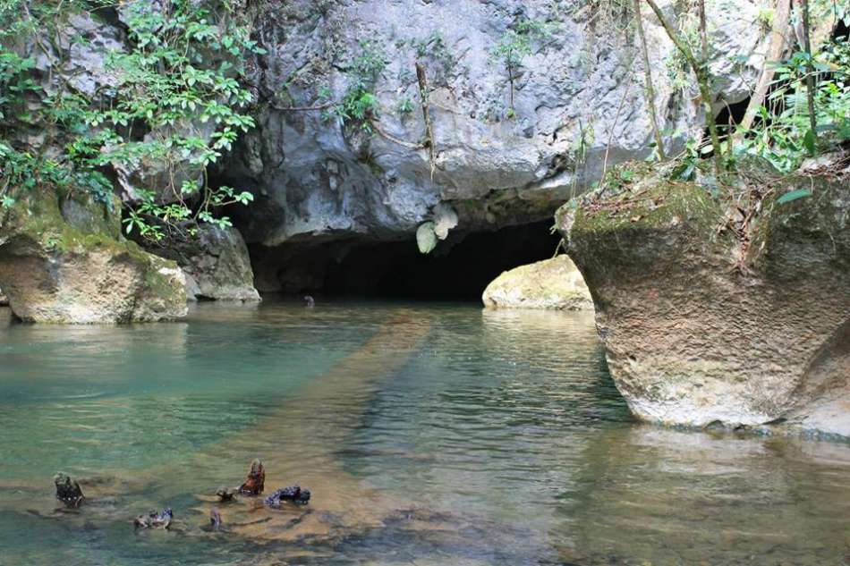 River Cave | Der Höhleneingang | © Caves Branch Adventure Company &amp; Jungle Lodge